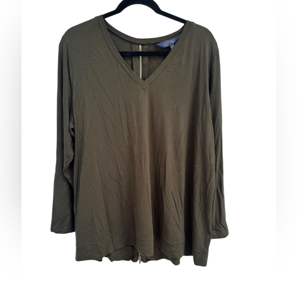 RACHEL Rachel Roy olive green V-Neck Long Sleeve Top with zipper detail on back